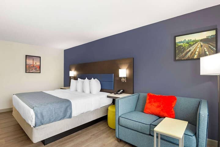 Room 14 of 42