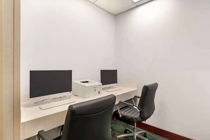 Business Center 41 of 42