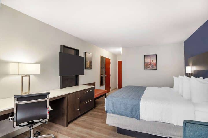 Room 15 of 42