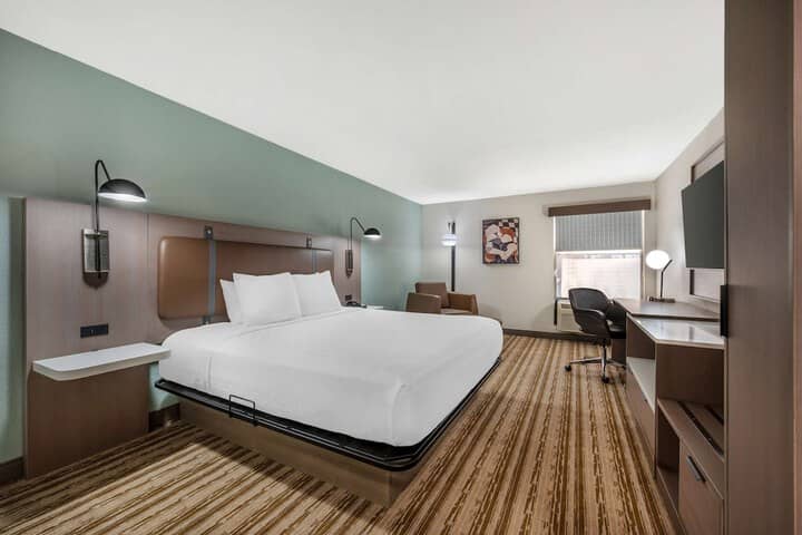 Room 4 of 45