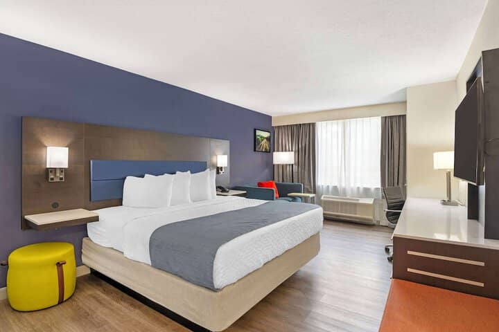 Room 5 of 42